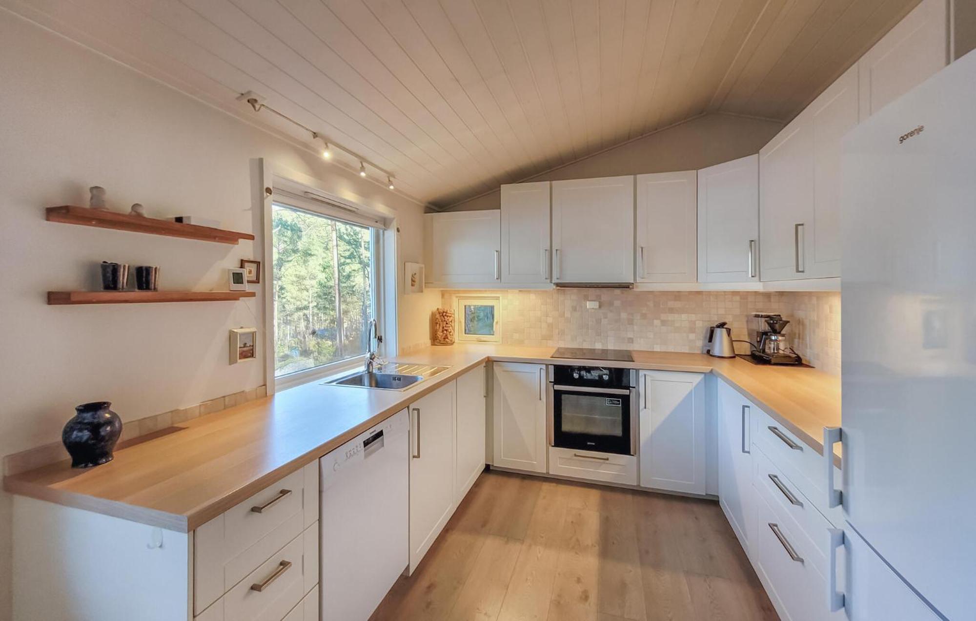 Gorgeous Home In Jorpeland With House Sea View Екстериор снимка