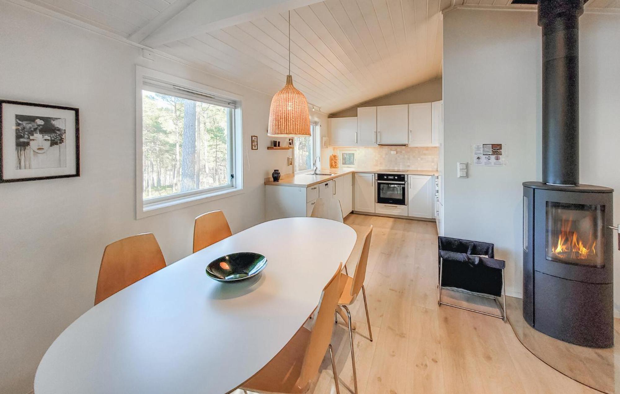 Gorgeous Home In Jorpeland With House Sea View Екстериор снимка